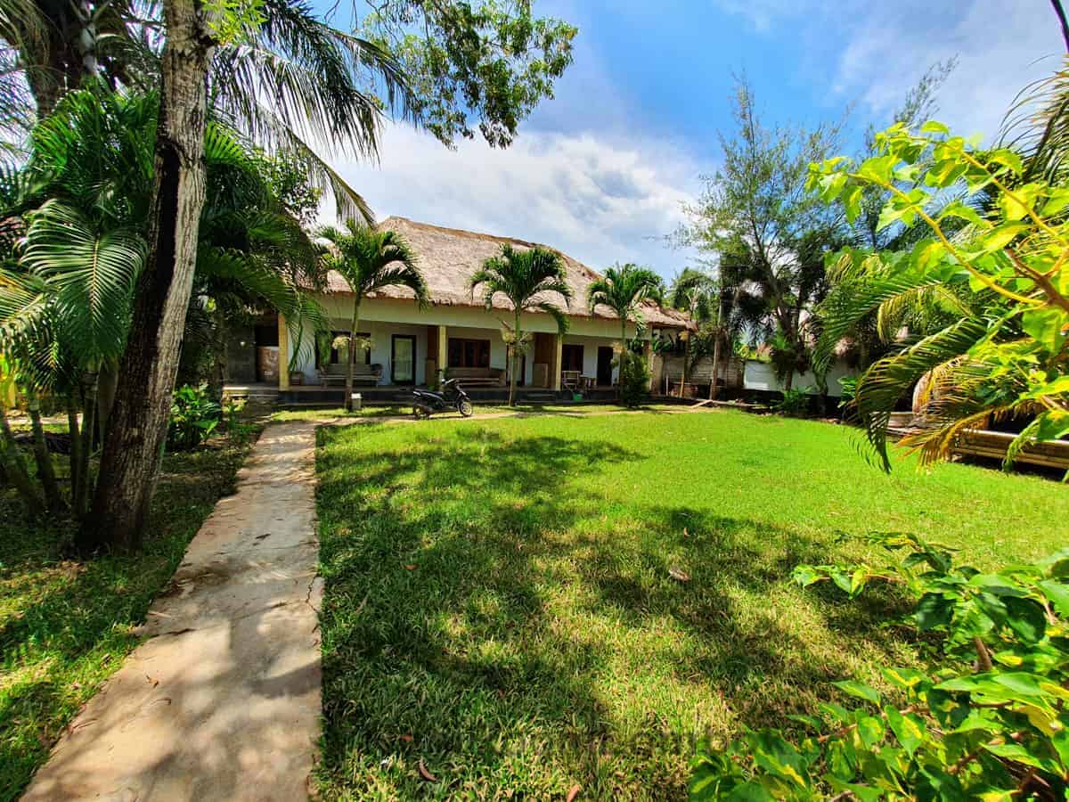 mengalung studio kuta lombok 2