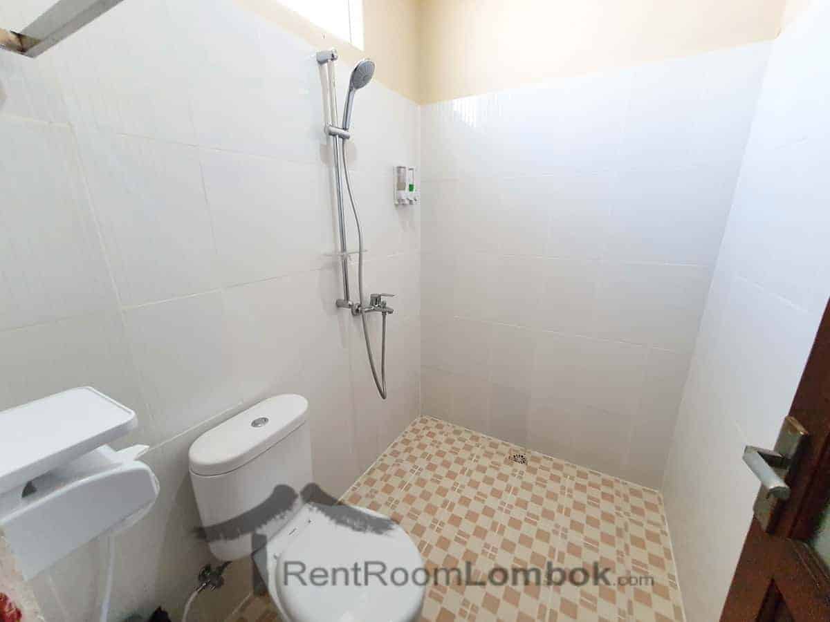 semilir inn studio senggigi 9