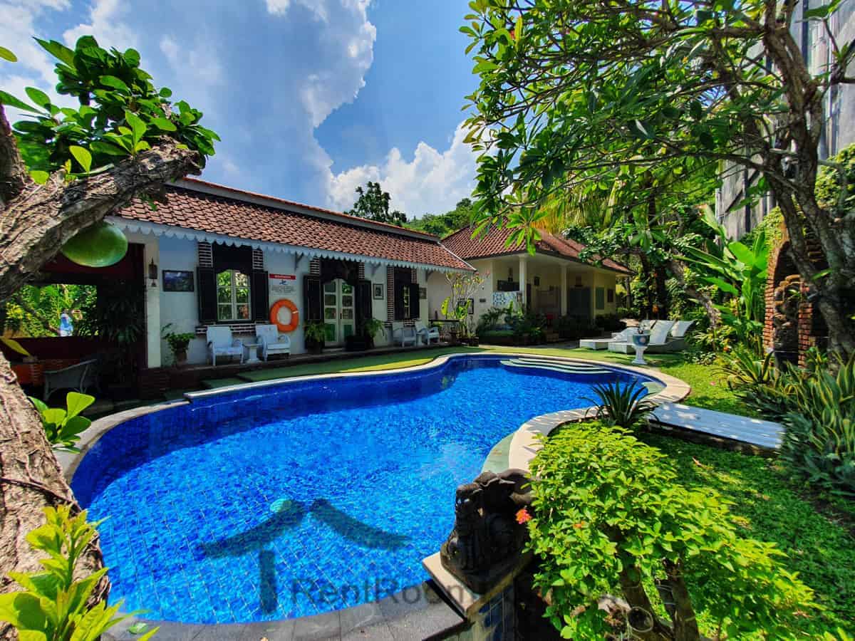 sendok studio senggigi 1