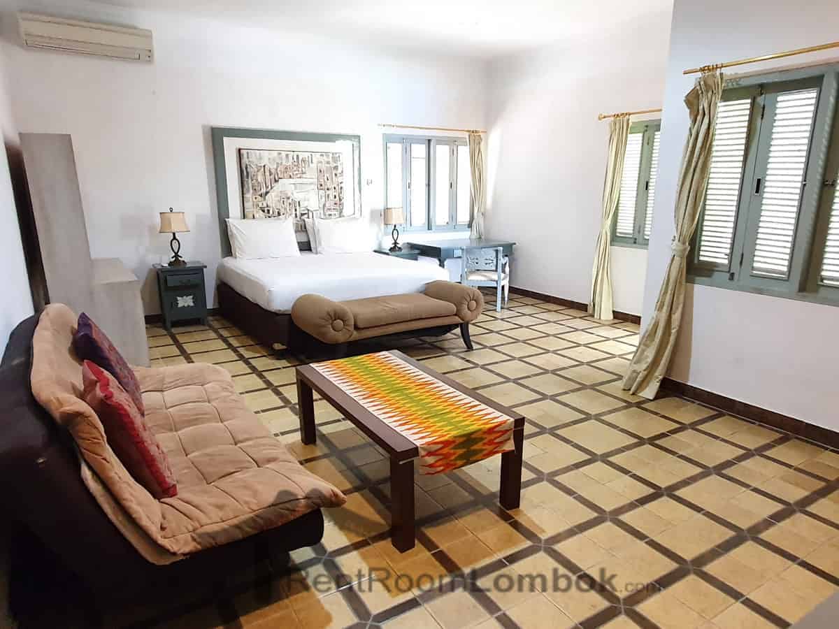 sendok studio senggigi 16