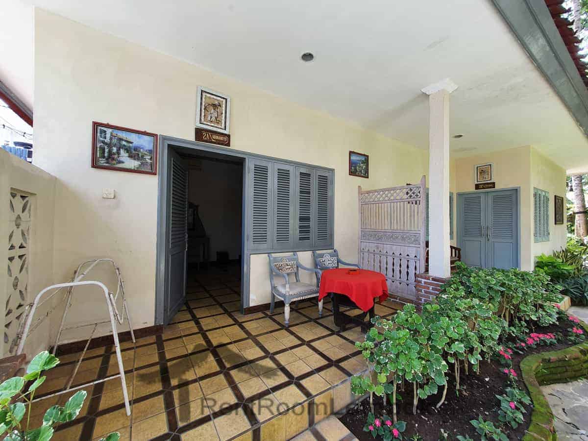 sendok studio senggigi 8