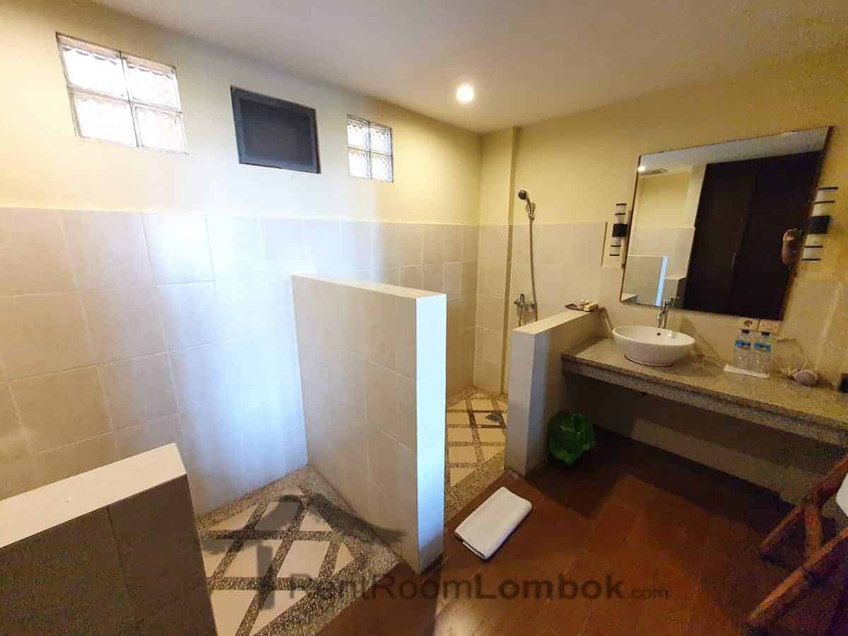 sunsethouse lombok studio senggigi 15
